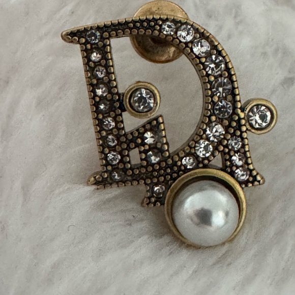 Dior Logo Tribale Pearl and Strass Gold Earrings - Picture 4 of 6